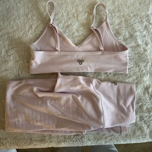 TNA BUTTER Workout set in Villa Pink